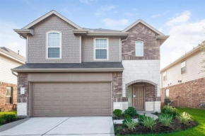 Large beautiful family space- games, swimming and peace